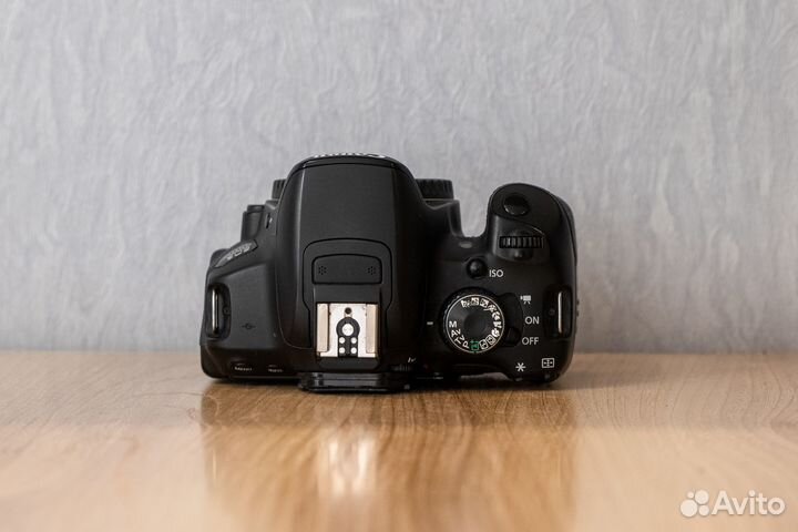 Зеркальный фотоаппарат Canon 650D body