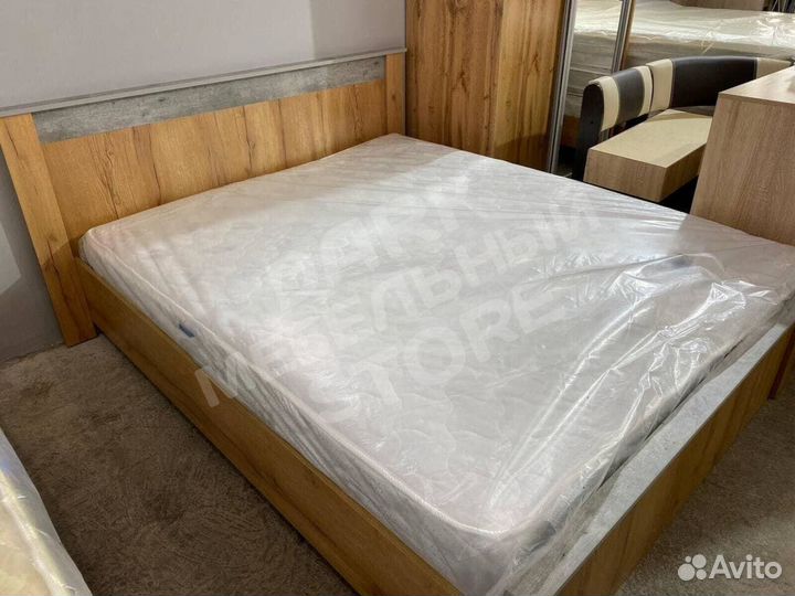 Кровать двуспальная