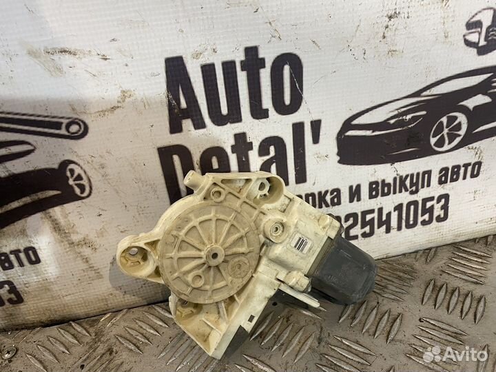 Моторчик стеклоподъемника правый ford focus