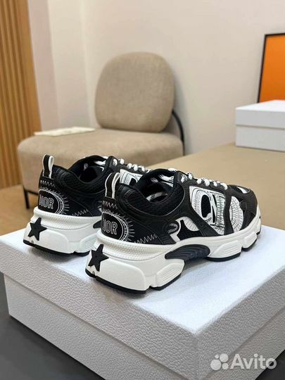 Кроссовки Dior
