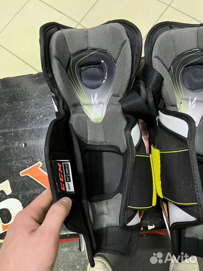 Щитки хоккейные Ccm Super Tacks p-14