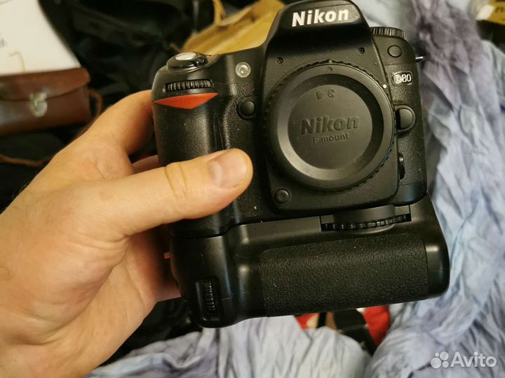 Зеркальный фотоаппарат Nikon D80