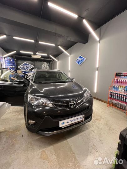Автомобильные чехлы Toyota Rav4 CA40