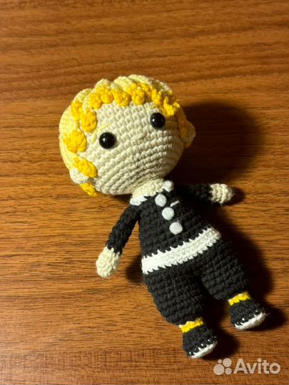 Вязанная игрушка Зеницу Агацума