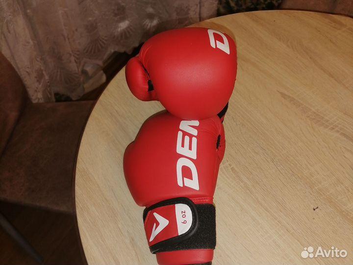 Боксерские подростковые перчатки Demix 6 oz