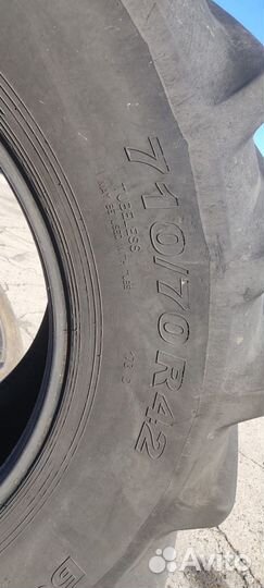 Шины на трактор джондир