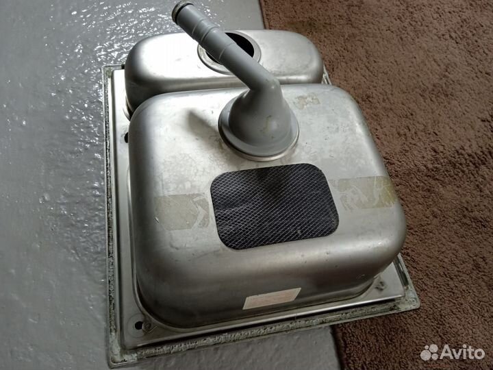 Мойка для кухни из нержавейки