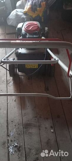 Газонокосилка бензиновая самоходная