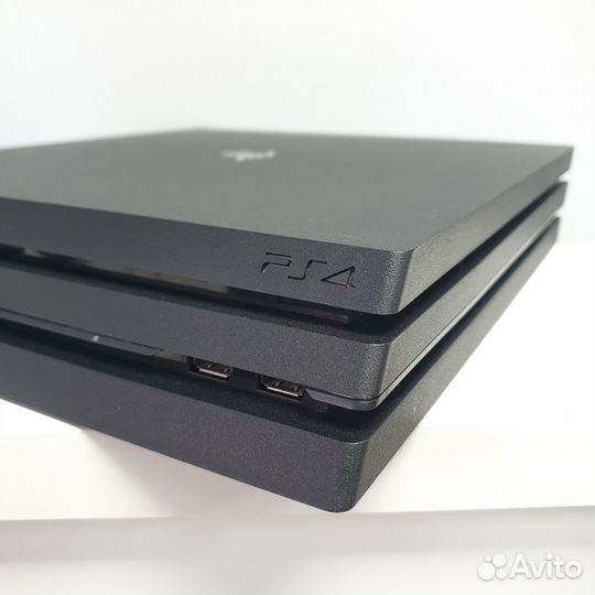 Sony PS4 PRO 1TB в идеале + футбол