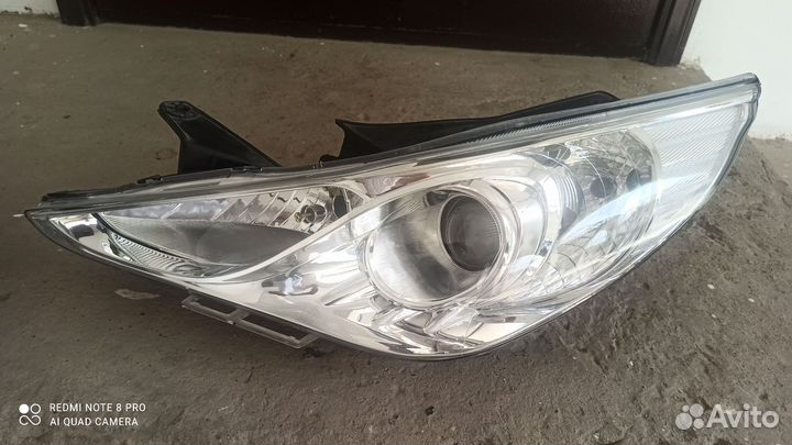 Передние фары на хендай саната 2010 года