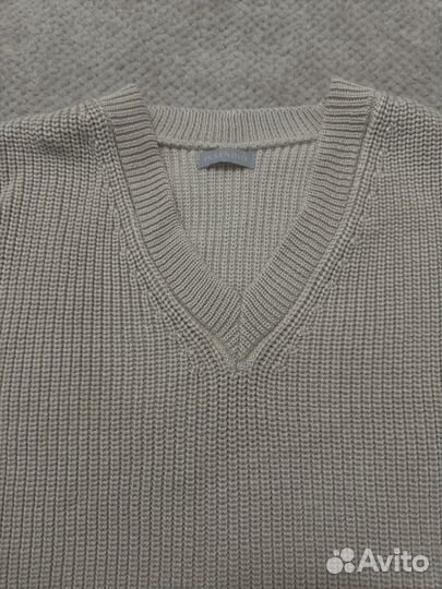 Жилетка женская вязаная