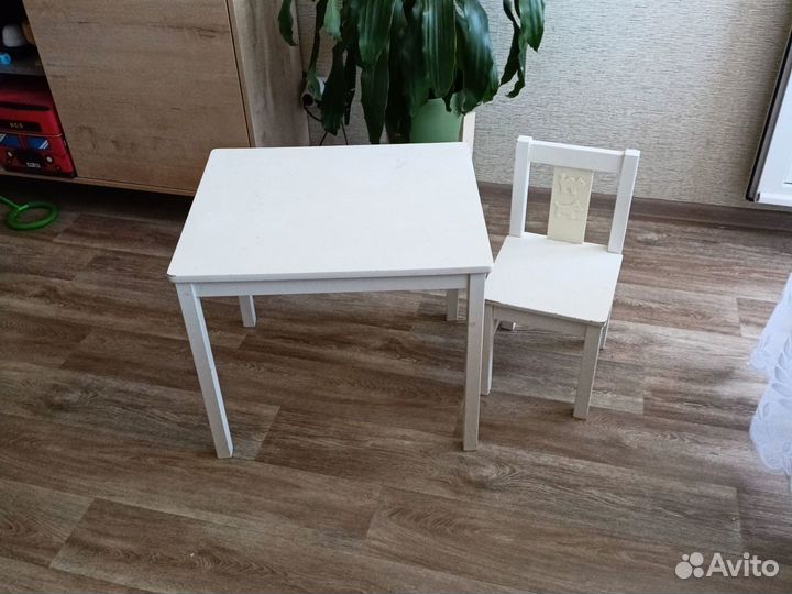 Детский стол и стул IKEA