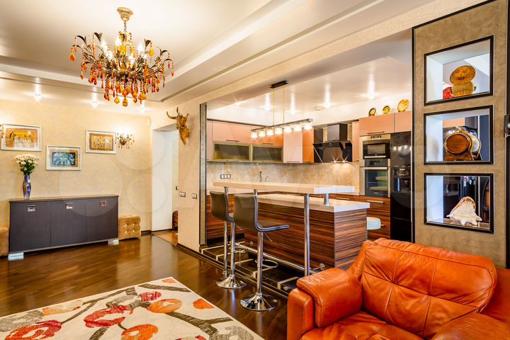 3-к. квартира, 95 м², 4/6 эт.