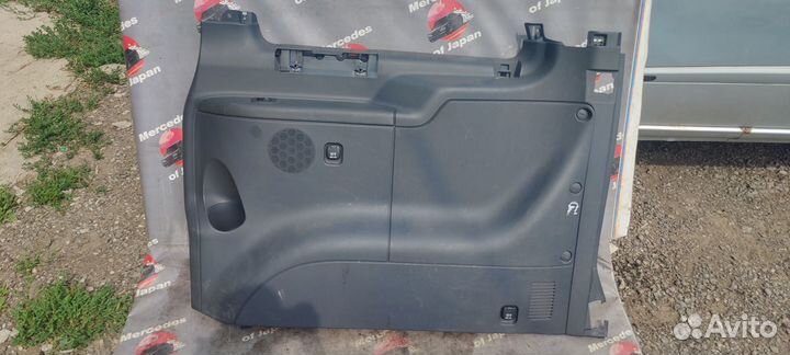 Обшивка багажника w639 Mercedes-Benz Viano правая