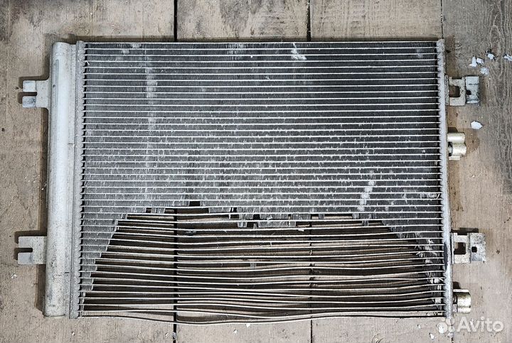 Renault Logan I. Радиатор кондиционера