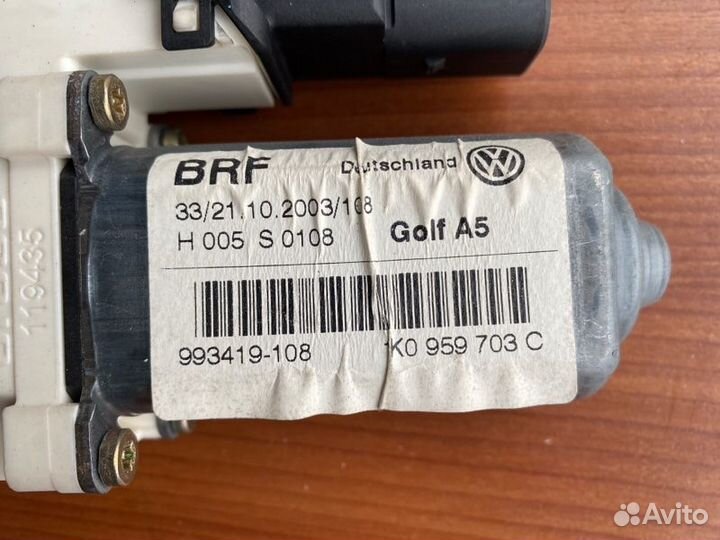 Мотор стеклоподъемника задний левый Vw Golf BKC