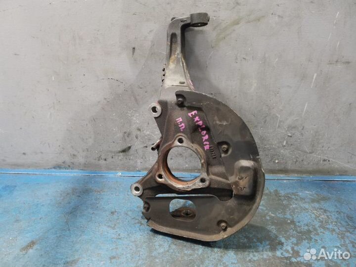 Кулак поворотный передний правый Ford Explorer 4