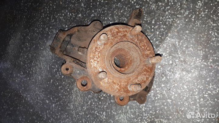 Кулак поворотный передний левый Ford Focus Iii CB8