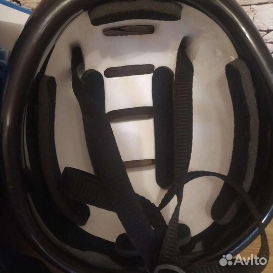 Роликовые коньки