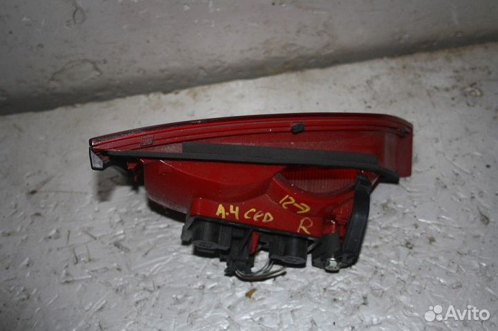 Фонарь задний внутренний правый audi A4 B8 2007