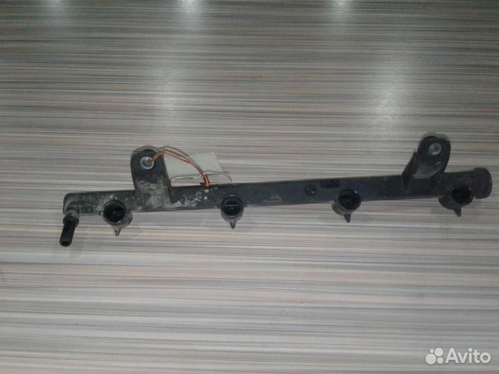 Топливная рампа Renault Logan 2005-2014