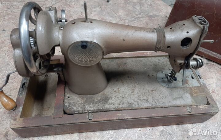 Швейная машинка подольская ручная пмз