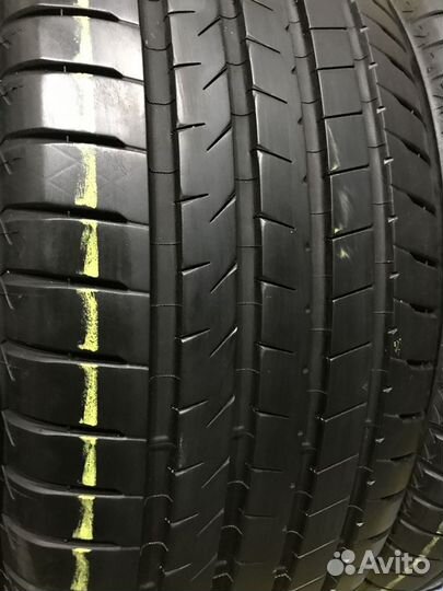 Bridgestone Alenza 001 235/55 R20 102V