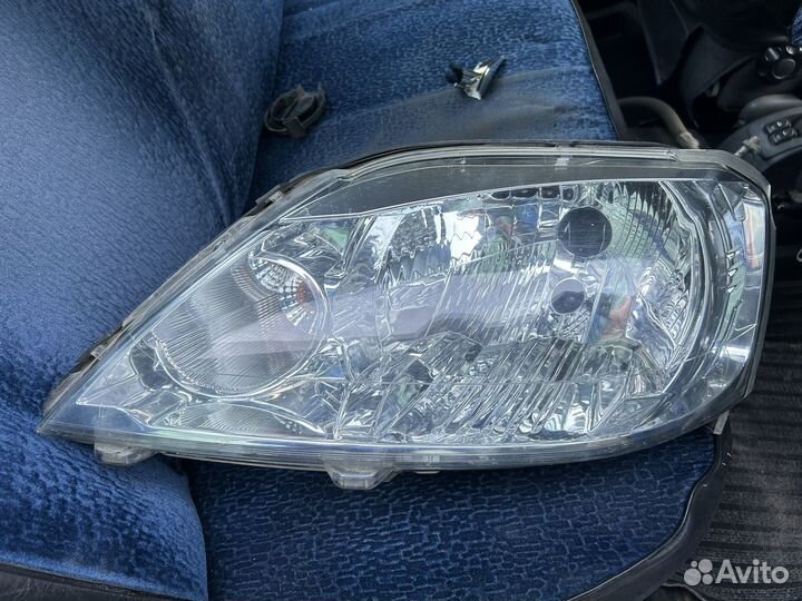 Фара левая на renault logan 1