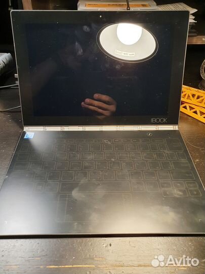 Планшет-ноутбук Lenovo Yoga YB1-X91L