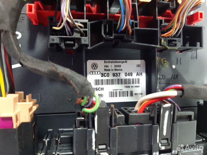 Блок бортовой сети Volkswagen Golf 5 Variant 1.6