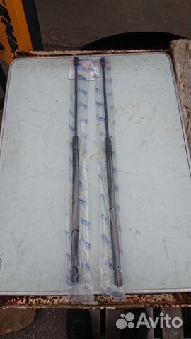 Amopтизатор багажника (Упор) Citroen C4 Picasso