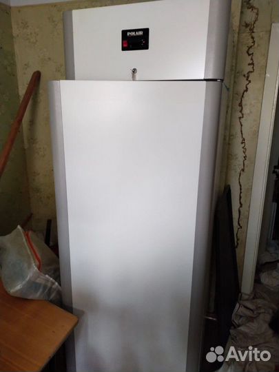 Шкаф холодильный CB105-Sm