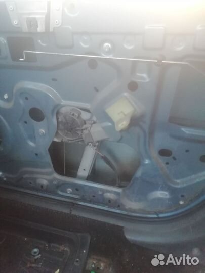 Стеклоподъемник передний правый renault logan1