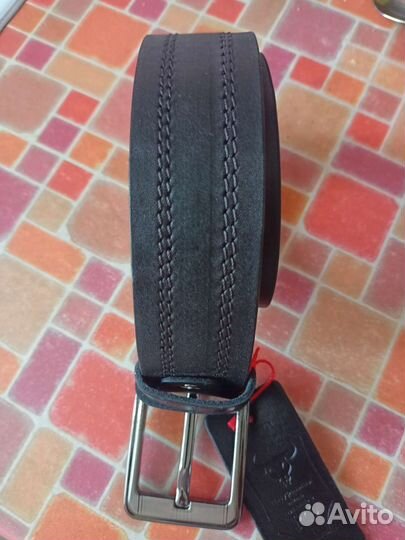 Мужской кожаный ремень черный