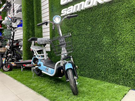 Электровелосипед с педалями