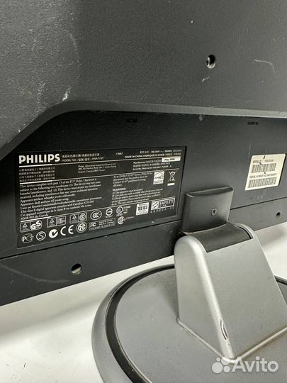 Монитор Philips 17