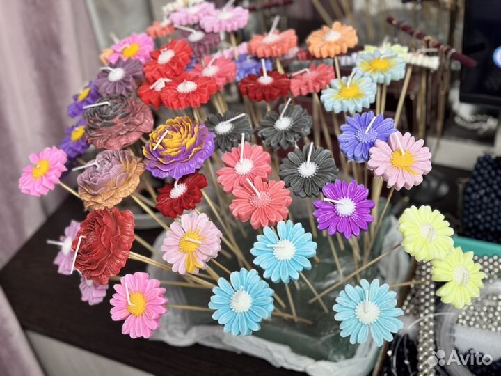 Букеты из восковых цветов ручной работы