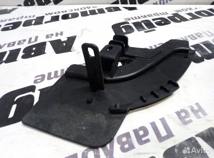 Накладка на порог левая Volkswagen Passat 3C5 BVY