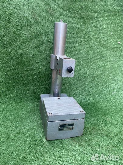 Стойка для измерительных головок С-II 10197-70