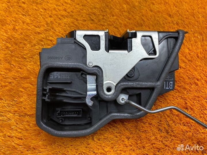 Замок двери передний левый Bmw 3-Series E92