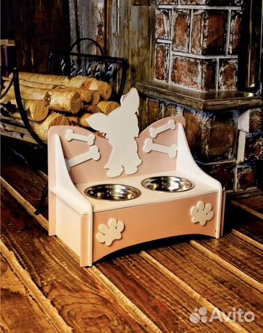 Кормушка для мелких собак или кошек