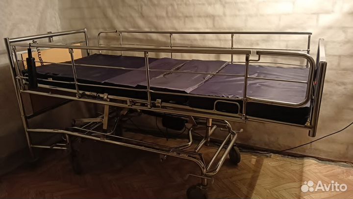 Кровать для лежачих больных с электроприводом