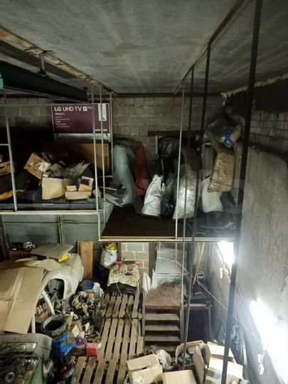 Гараж, > 30 м²