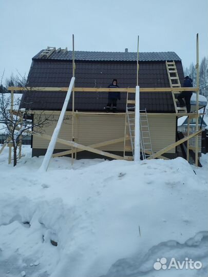 Бригада строителей