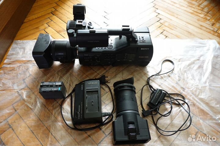 Видеокамера Sony NEX-EA50H kit Sony E PZ 18-200 мм