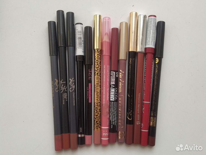 Карандаши для глаз и губ