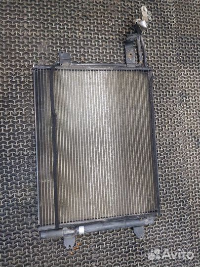 Радиатор кондиционера Volkswagen Touran, 2003