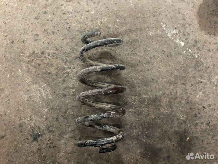 Toyota rav 4 пружина задняя