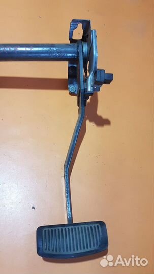 Педаль газа тормоза на Hyundai Matrix