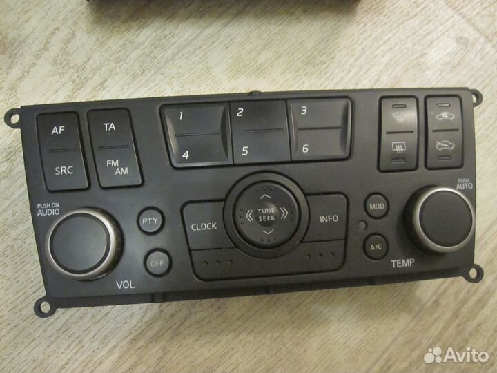 Дисплей и блок кнопок Nissan Almera N16 комплект